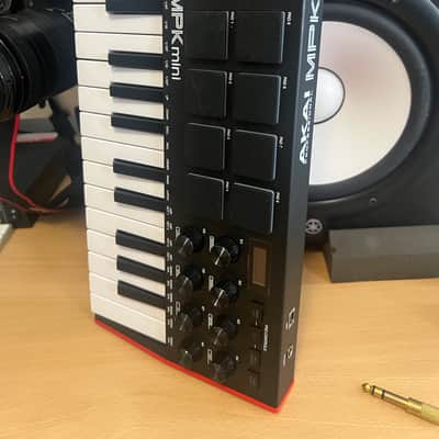 Akai MPK Mini MKIII 25-Key MIDI Controller 2020 - Present - Black image 2