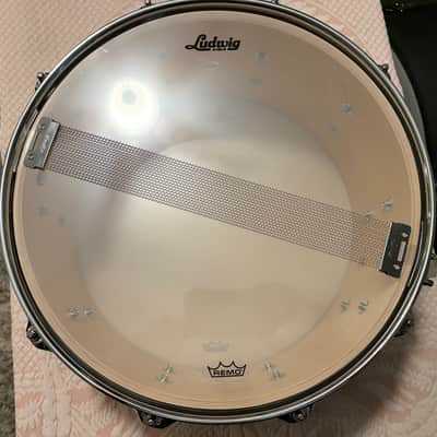 Ludwig LS403 Classic Maple 6.5x14" 10-Lug Snare Drum 2012 - Present - Vintage Black Oyster Pearl - like new image 8