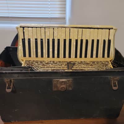 Vintage C. Firardo Italian Piano Accordion w/ Original Case Art Deco Pearloid Project image 21