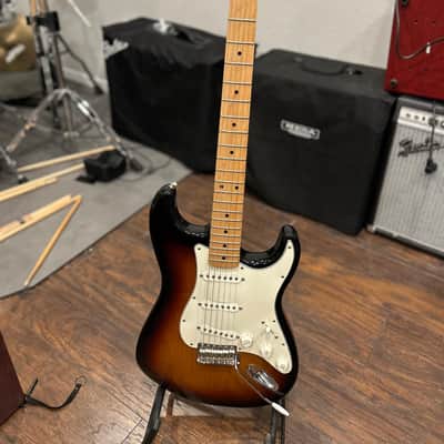 Fender Stratocaster 2014 - Sunburst image 1