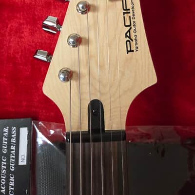 Yamaha PAC012 Pacifica HSS with Rosewood Fretboard 2010 - Present - Red image 7