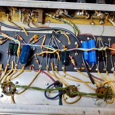 Fender Vibrolux Reverb "Drip Edge" 1969 40-Watt 2x10" Guitar Combo image 15