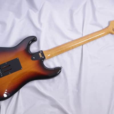 G&L G&L / 1991 S-500 Leo Fender Signature Sunburst Secondhand! [108526] 1991 image 2