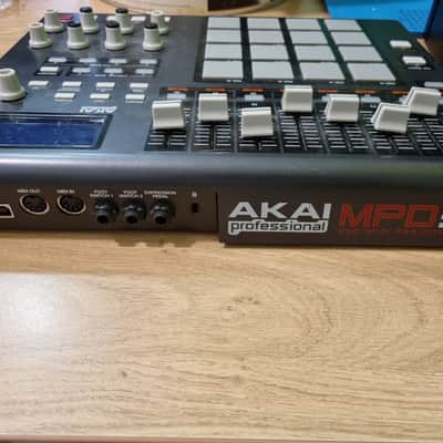 Akai MPD32 2010s - Black image 2