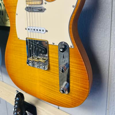 Fender American telecaster pro II WARMOTH NECK 2026 - Honey amber flamed image 3