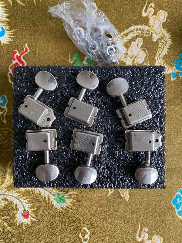 Fender tuning machines 1990's - chrome image 1