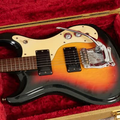 Mosrite Ventures Mark V - 1967 - Sunburst image 20