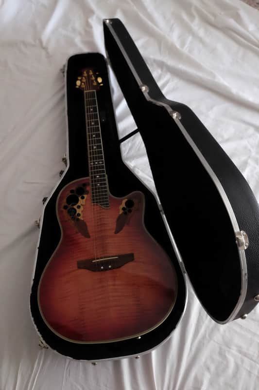 Ovation Celebrity Deluxe CC-268 1994 Wineburst w/original