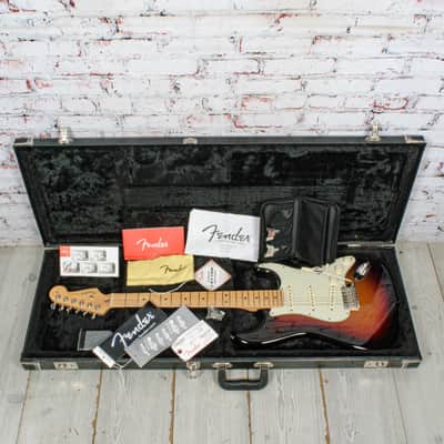 Fender - Stratocaster Deluxe Plus Electric Guitar, 3TB - w/OHSC - x6928 - USED image 19