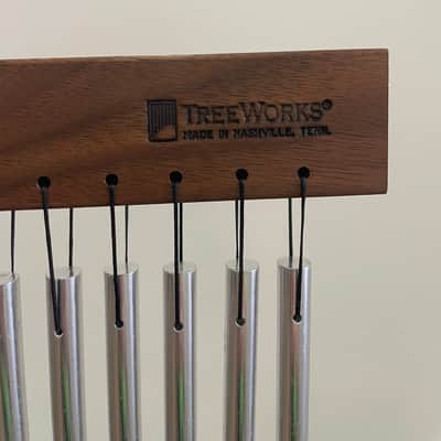TreeWorks Compact Medium Single Row 23 Bar Classic Chimes 2010s - Silver image 2