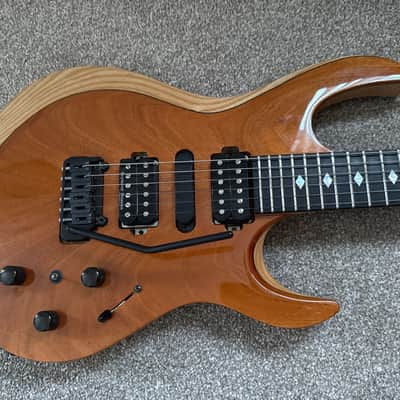 Kiesel Aries Neck-Thru 6 String With Seymour Duncan JB and 59 pickups, Hipshot Tremolo, Piezo, 5 way Push/Pull coil Split image 2