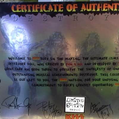 KISS ACE FREHLEY 24" DESTROYER DOLL LIMITED EDITION DEVASTATED CITY BASE W/BOX image 8
