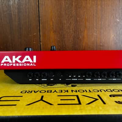 Akai Professional MPC Key 37 Standalone MPC Production Keyboard w/ box image 8