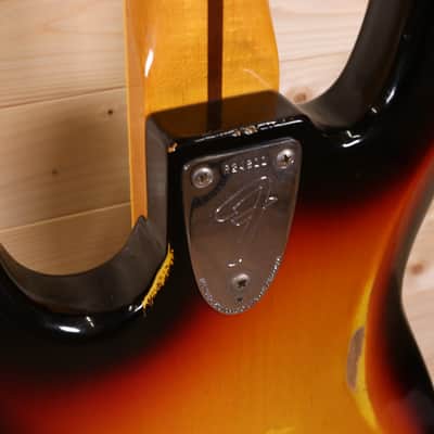 Fender Custom Shop 1972 Jazz Bass Relic - Rosewood Fingerboard, 3-Tone Sunburst image 16