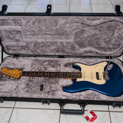 Fender American Ultra Stratocaster HSS with Rosewood Fretboard 2019 - Present - Cobra Blue image 11