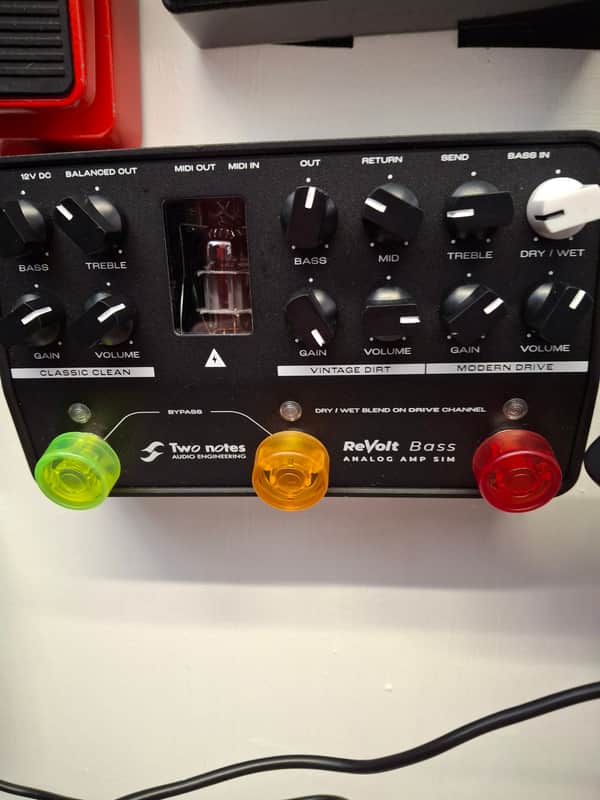 Two Notes ReVolt Bass
