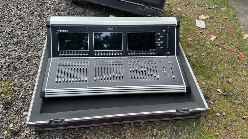 Digico S31 with Case image 1