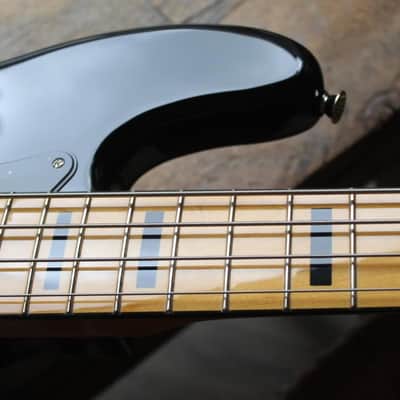 SQUIER "Classic Vibe '70s Precision Bass, Black, Maple" 4, 14 KG image 4