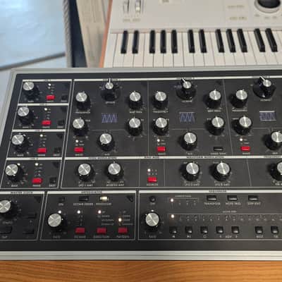 Moog One 8 Voice Polyphonic Analog Synthesizer image 3