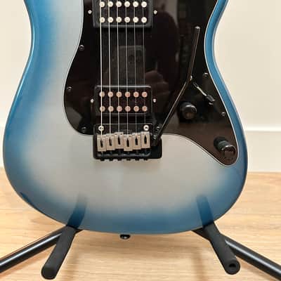 Partscaster Stratocaster - Sky Blue Metallic w/soft case. image 2