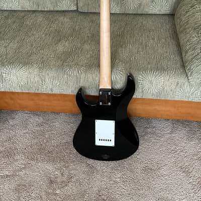 Yamaha Electric Guitar Package - Black image 2