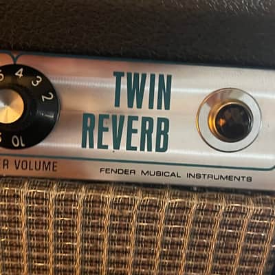 Fender Twin 1968-1969 - Silver face & black image 3