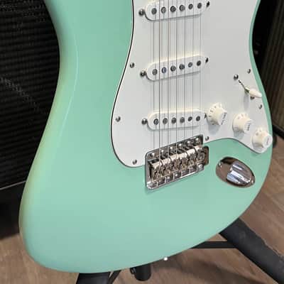 Fender American Special Stratocaster with Maple Fretboard 2013 - Surf Green image 2