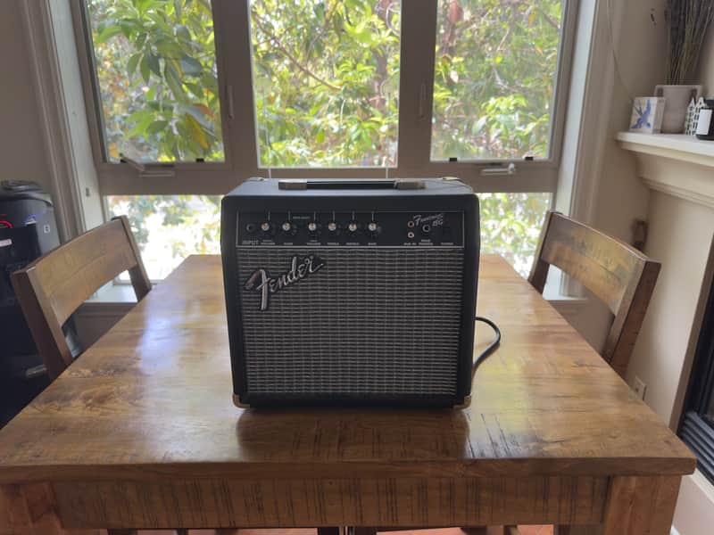 Fender Frontman 15G Series II 2-Channel 15-Watt 1x8" Guitar Practice Amp 2002 - 2010 - Black image 1
