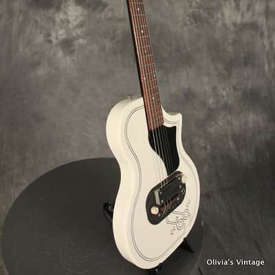 Supro 60 Guitar 1957 White image 16