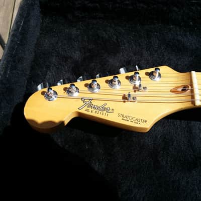 Vintage 1988 Fender Stratocaster & Case image 13
