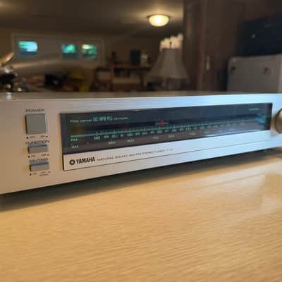 Vintage 1980s Yamaha T-10 AM/FM Analog Stereo Tuner Silver JAPAN Serviced Rare🎶 image 4