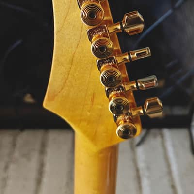Marchione Solidbody Electric Guitar 2006 – Quilted Maple Top, Gold Hardware, Custom Pickups – Boutique USA image 8
