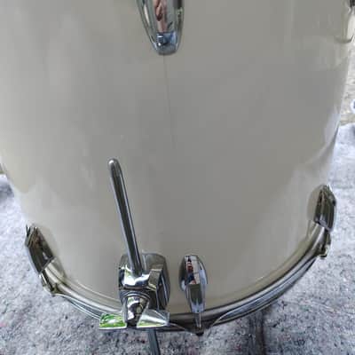 Premier 18"(Diameter)x16"(Depth) Floor Tom 1970's - White Wrap image 8