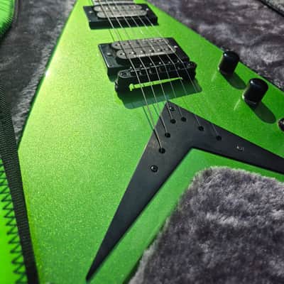 Kramer Dave Mustaine Signature Vanguard 2023 - Present - Rust In Peace Alien Tech Green image 3