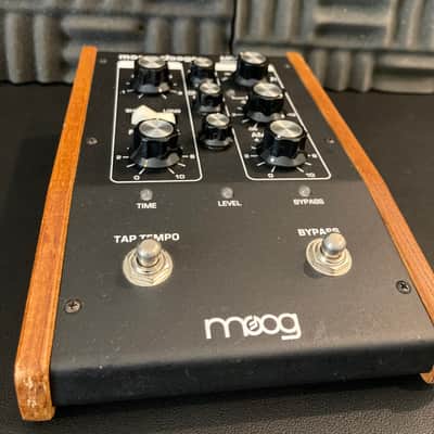 Moog MF-104M Moogerfooger Analog Delay 2012 - Black image 3