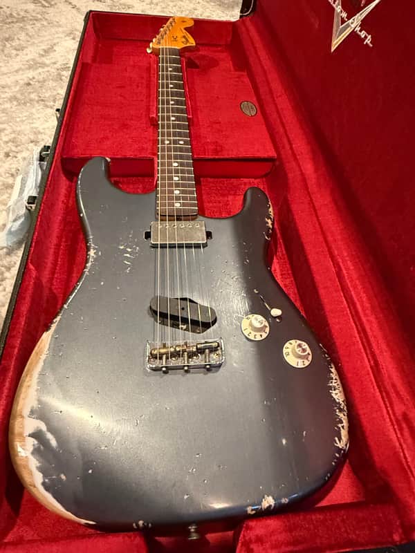 Fender Limited Edition HS Stratocaster Relic 2025 - Charcoal