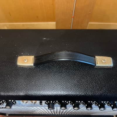Fender '68 Custom Vibrolux Reverb-Amp 2-Channel 35-Watt 2x10" Guitar Combo 2013 - 2018 - Black image 5