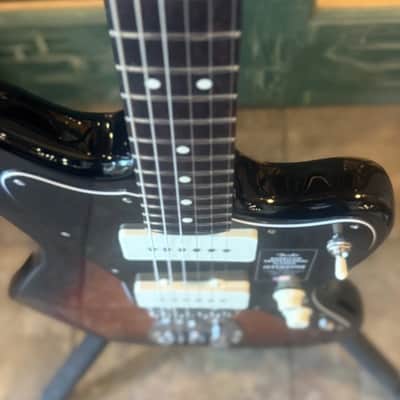 Fender American Pro Classic Jazzmaster Electric Guitar HH 3 Color Sunburst w Bag image 3