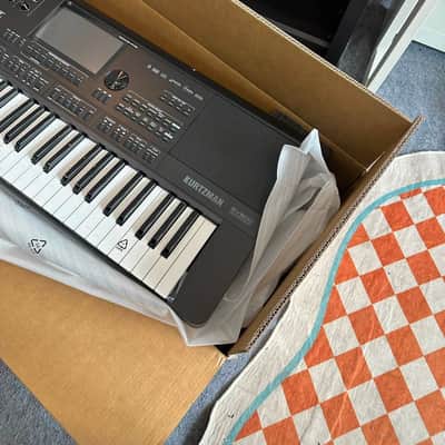 Kurtzman SV800 61-Key Professional Arranger Workstation - Black image 8