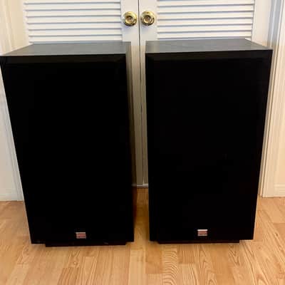 Cerwin Vega RE-30 Series Tower Floor Standing Speakers Great. Tested image 2