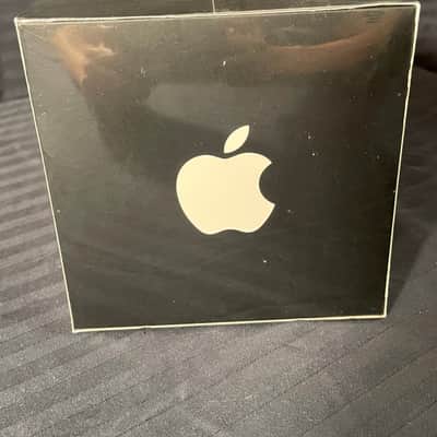 Apple iPod Vintage U2 Special Edition Black/Red (20 GB) Unopened/Mint/Factory Sealed/RARE! image 9