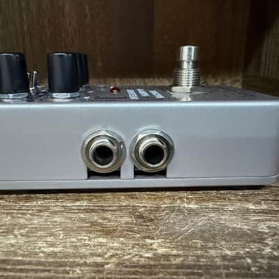 Electro-Harmonix Intelligent Harmony Machine with Box 2021 - Present - Silver image 6