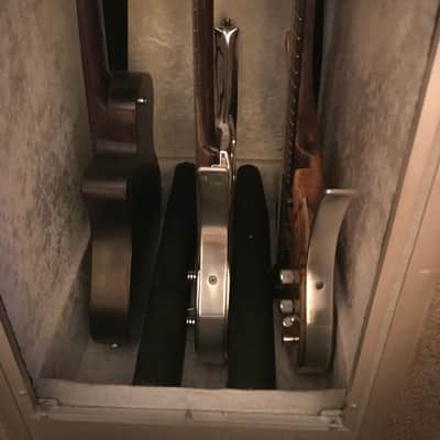 Guitar vault Road case 3 guitars + accessories image 2