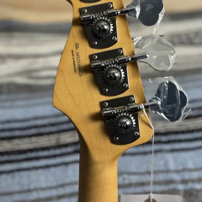 Fender Player II Jazz Bass Hialeah Yellow image 7