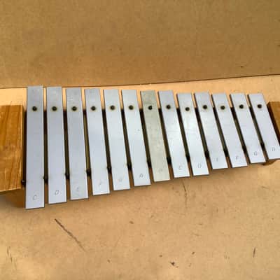 Vintage Studio 49 xylophone SM 2000 Soprano metallophone, diatonic image 4