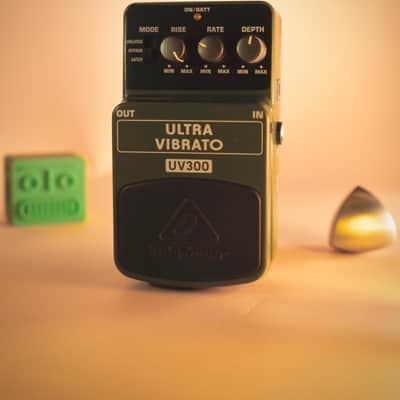 Behringer UV300 Ultra Vibrato Pedal 2010s - Standard image 1