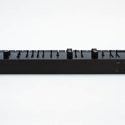 Vongon Replay Black image 3