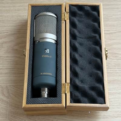 sE Electronics Z5600a II Large Dipahragm Multipattern Tube Condenser Microphone image 3