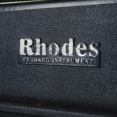 1979 Rhodes Seventy-Three Suitcase Piano – Original Janus Stereo System image 12