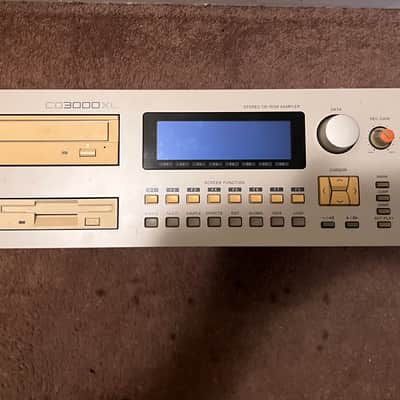 Akai CD3000XL MIDI Stereo Digital Sampler - White (Please read)